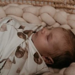 Yumi Baby Golden Hour Swaddle 100 X 100 Cm -Kinder Producten Winkel yumi baby golden hour swaddle 100 x 100 cm 2 672c